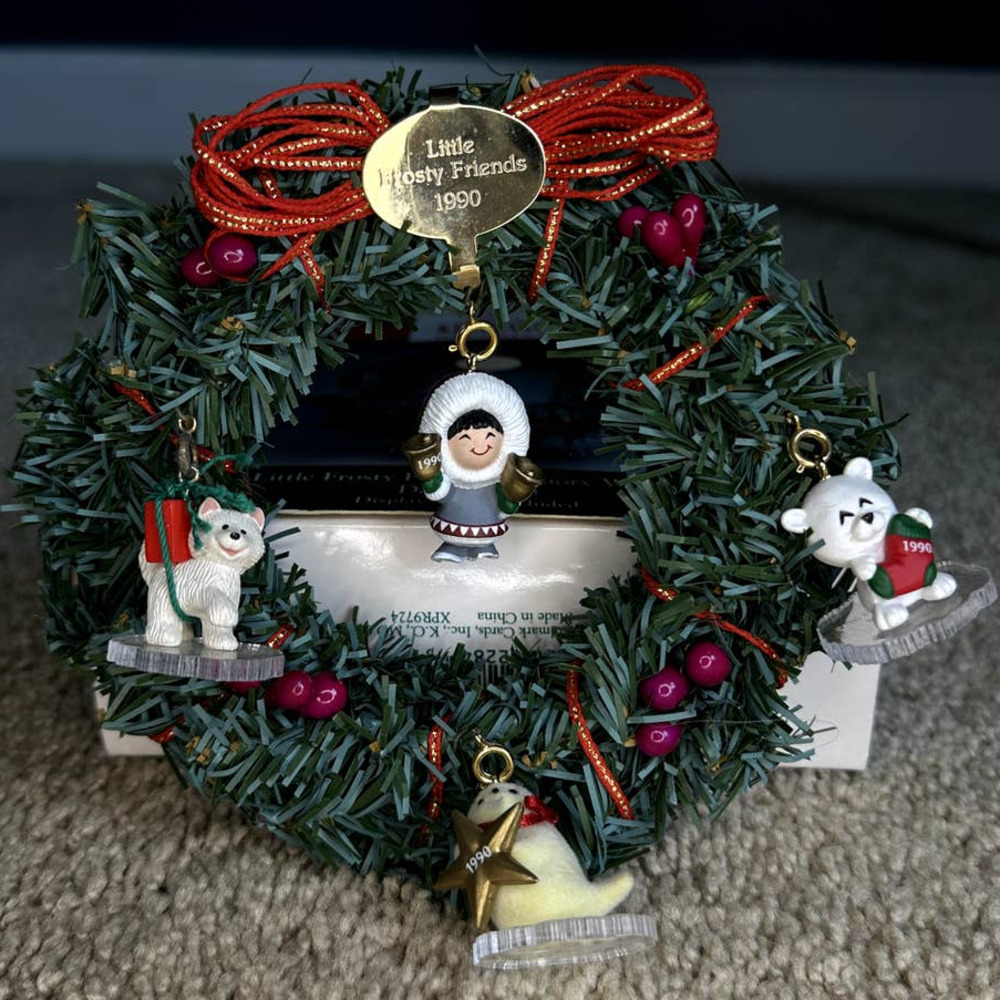 Hallmark 1990 Little Frosty Friends Memory Wreath Christmas Ornament All Charms